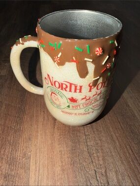 ☕️ North Pole Hot Chocolate Mug with Sprinkles Super Cute no lid